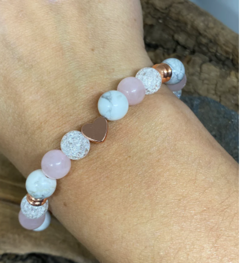 Bracelet pierres naturelles en Quartz rose, howlite et Cristal de roche