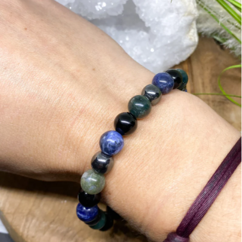 Bracelet en pierres naturelles en Hématite, Sodalite et Agate mousse