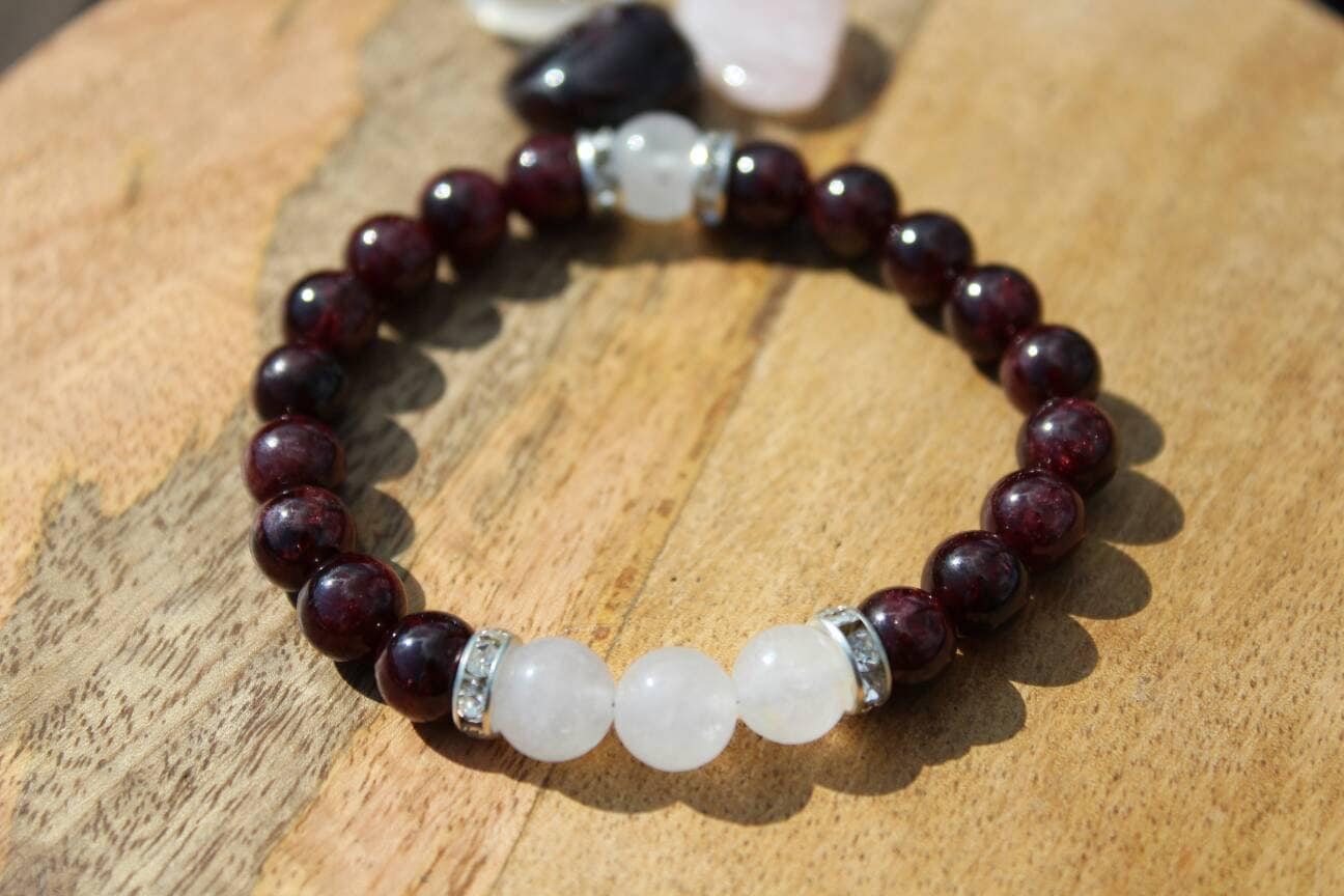 Bracelet en pierres naturelles Grenat et Pierre de Lune
