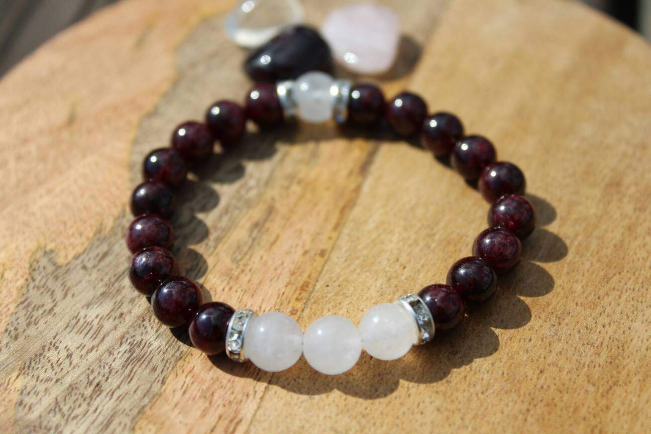 Bracelet en pierres naturelles Grenat et Pierre de Lune