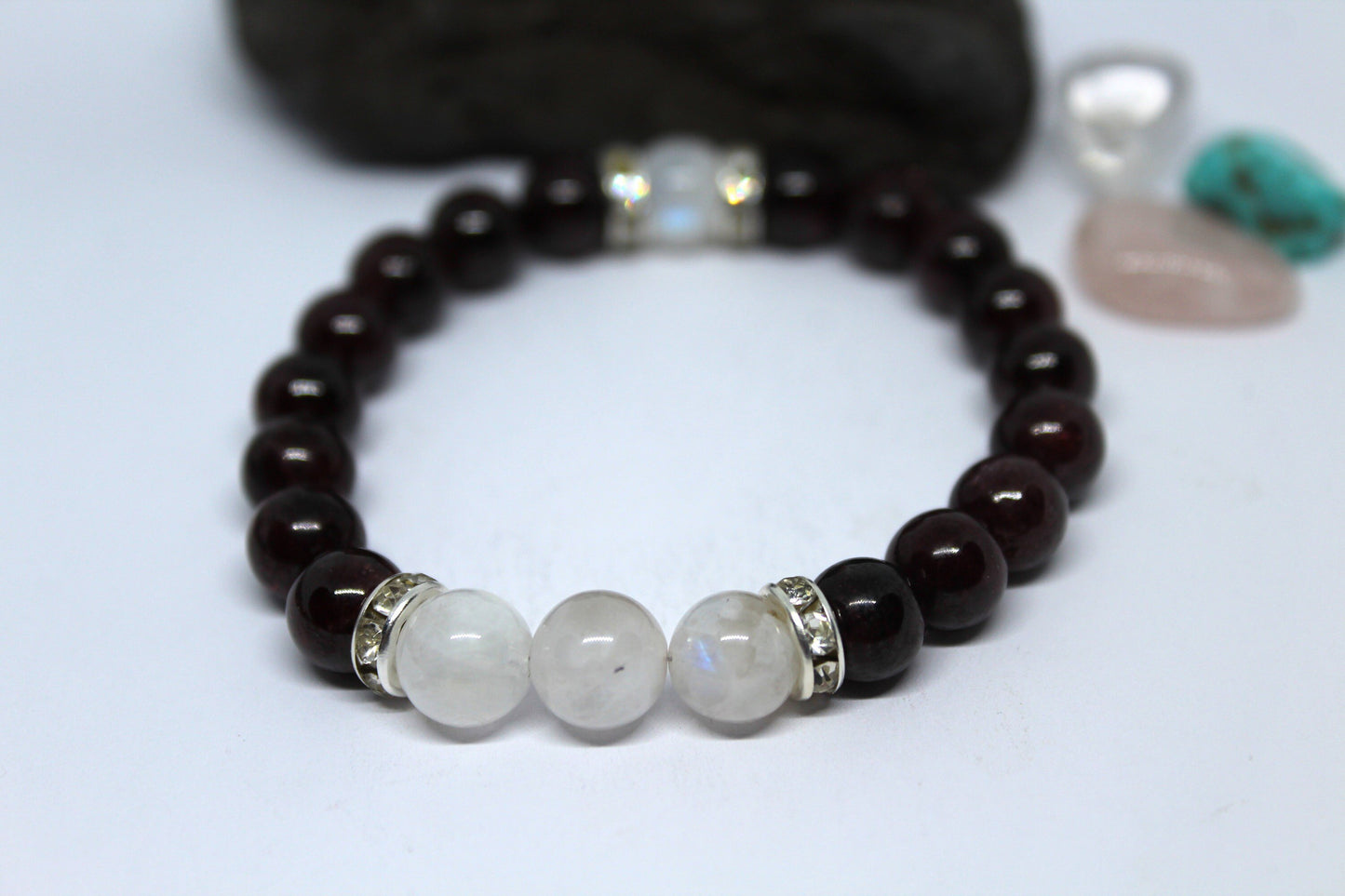 Bracelet en pierres naturelles Grenat et Pierre de Lune