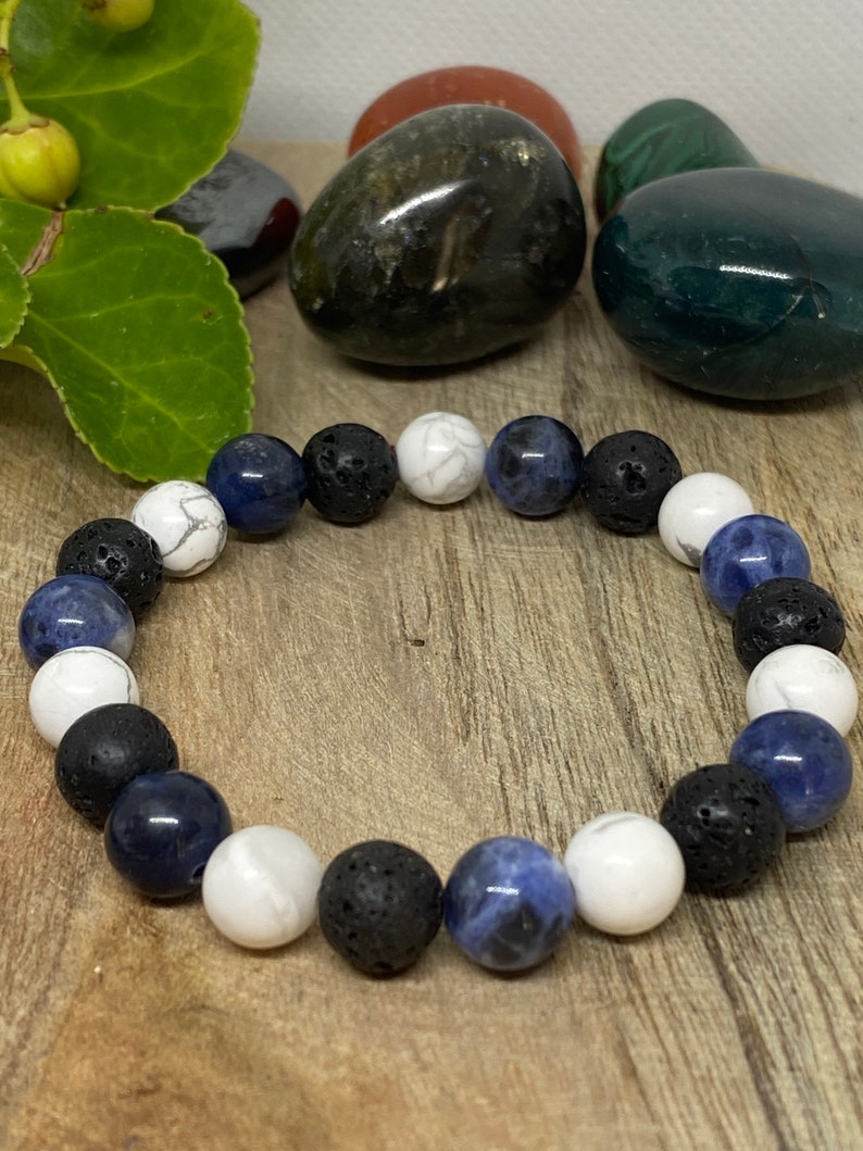Bracelet élastique en pierres naturelles Howlite, Pierre de lave et Sodalite " Spécial Verseau "