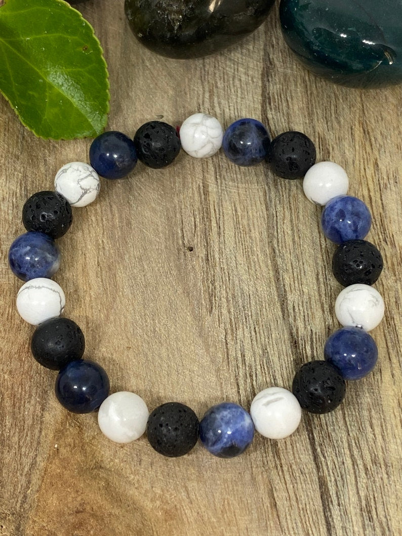 Bracelet élastique en pierres naturelles Howlite, Pierre de lave et Sodalite " Spécial Verseau "