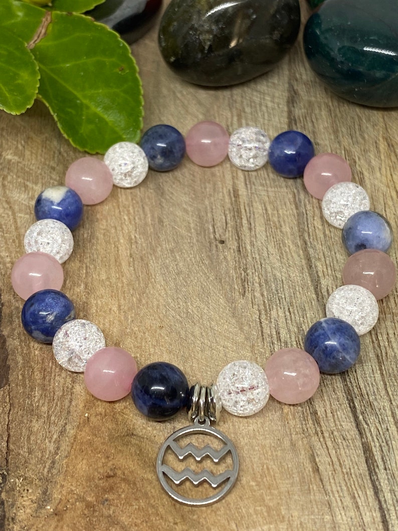 Bracelet élastique en pierres naturelles Cristal de roche, Quartz rose et Sodalite " Spécial Verseau "