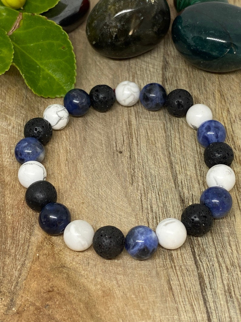 Bracelet élastique en pierres naturelles Howlite, Pierre de lave et Sodalite " Spécial Verseau "