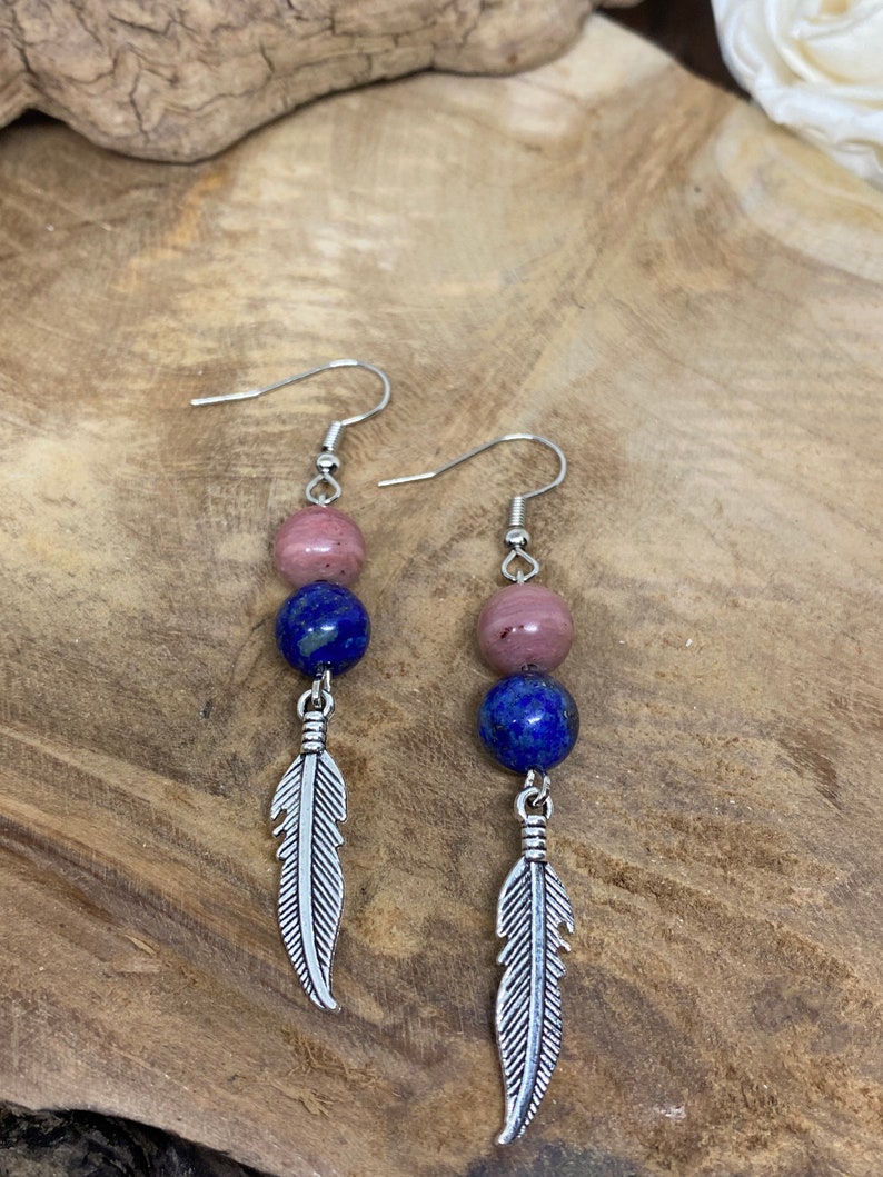 Boucles d'oreilles plume avec pierre naturelle Lapis Lazuli et Rhodochrosite