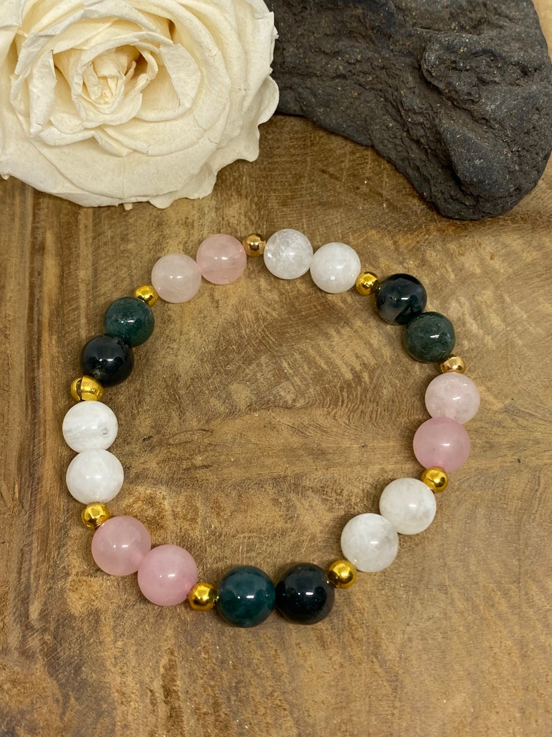 Bracelet règles douloureuse en agate mousse, quartz rose et pierre de lune
