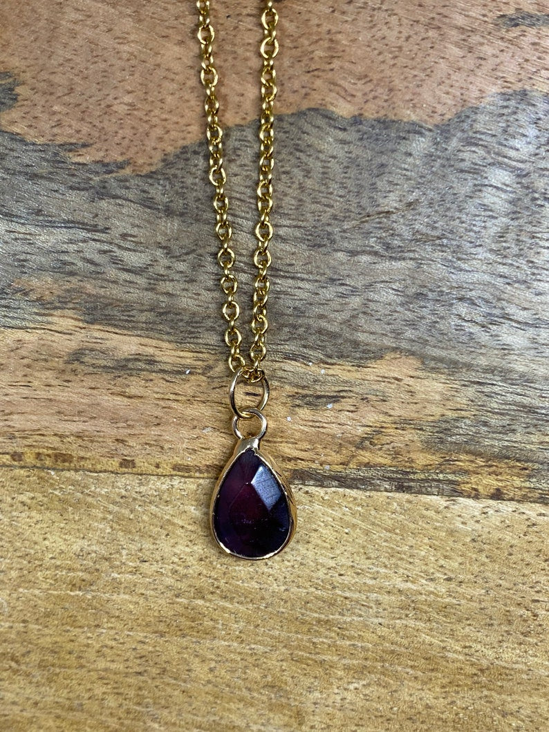 Collier en acier inoxydable en pierres naturelles Améthyste
