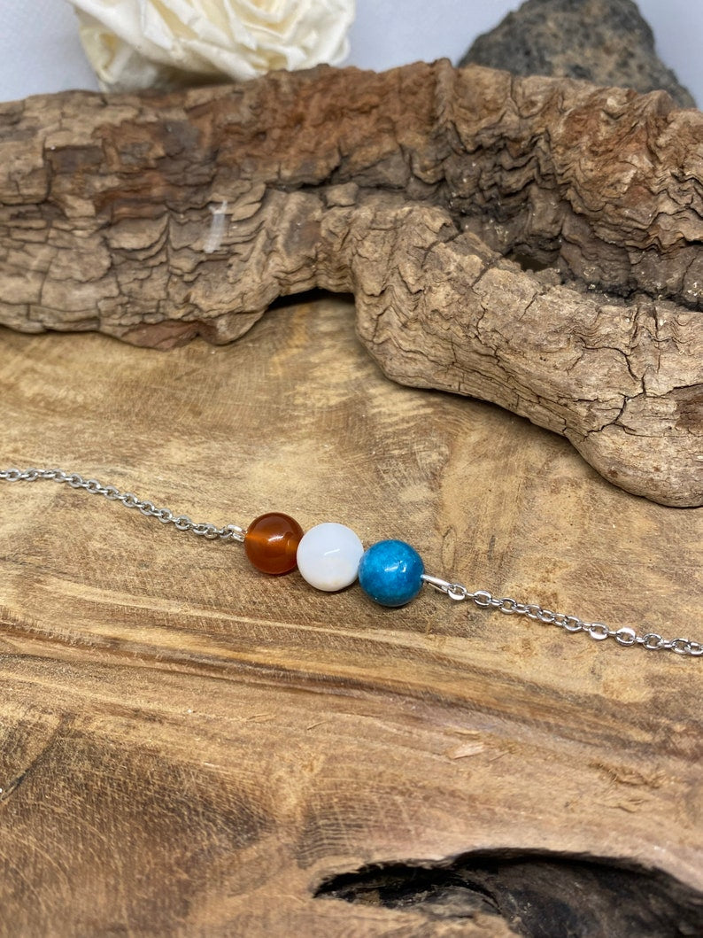 Bracelet en pierres naturelles avec Apatite, Howlite et Cornaline