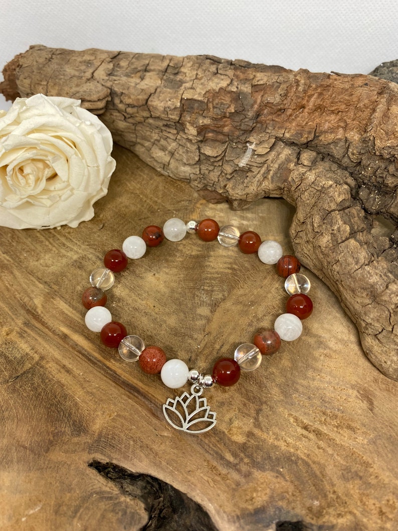 bracelet pierre de lune, cornaline, jaspe rouge et cristal de roche