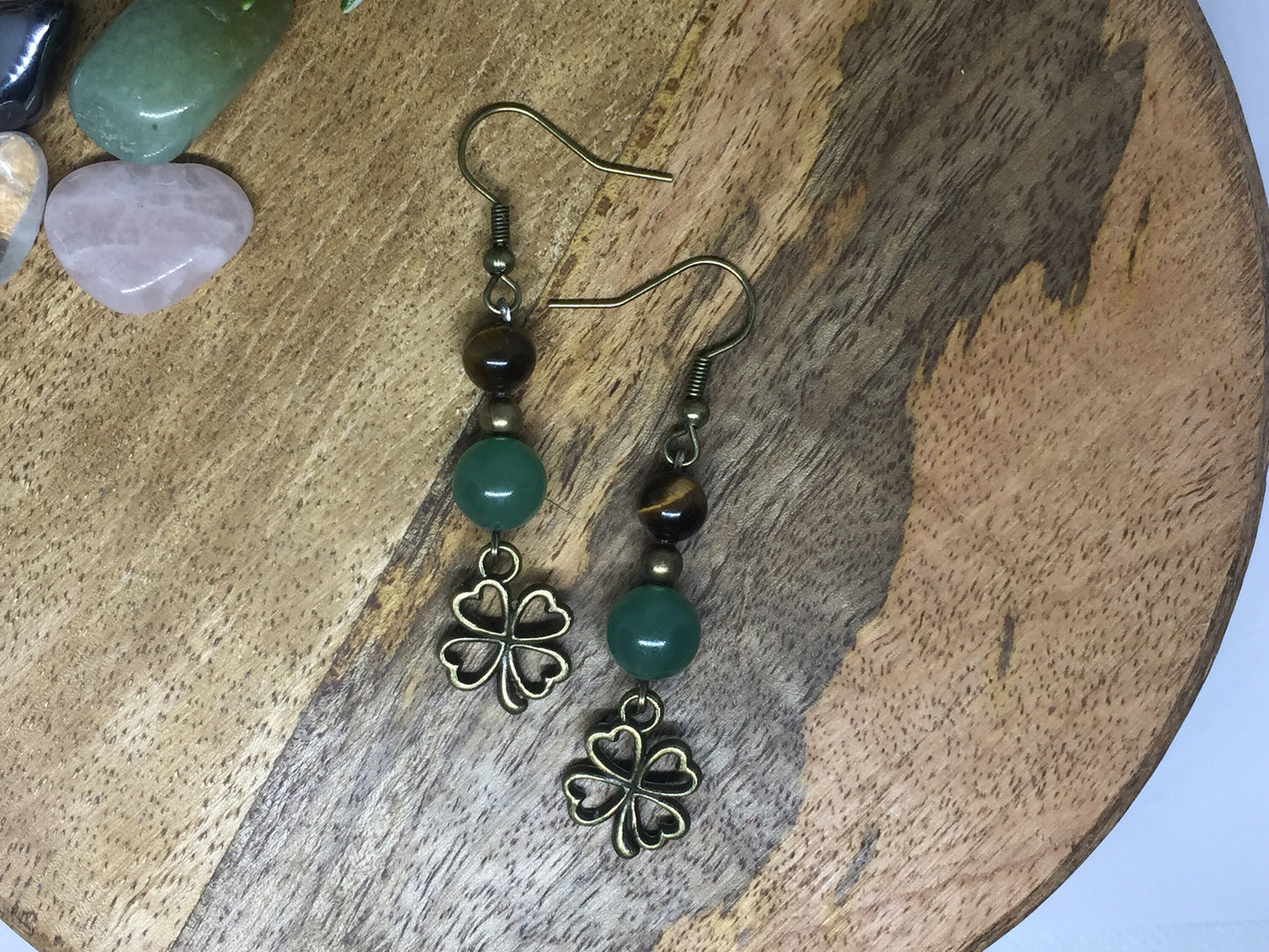 Boucles d'oreilles trèfle avec pierre naturelle Œil de tigre, Aventurine