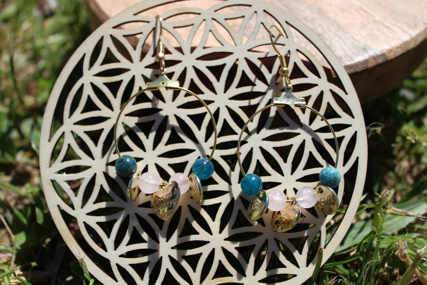 Boucles d'oreilles en Apatite et Quartz Rose