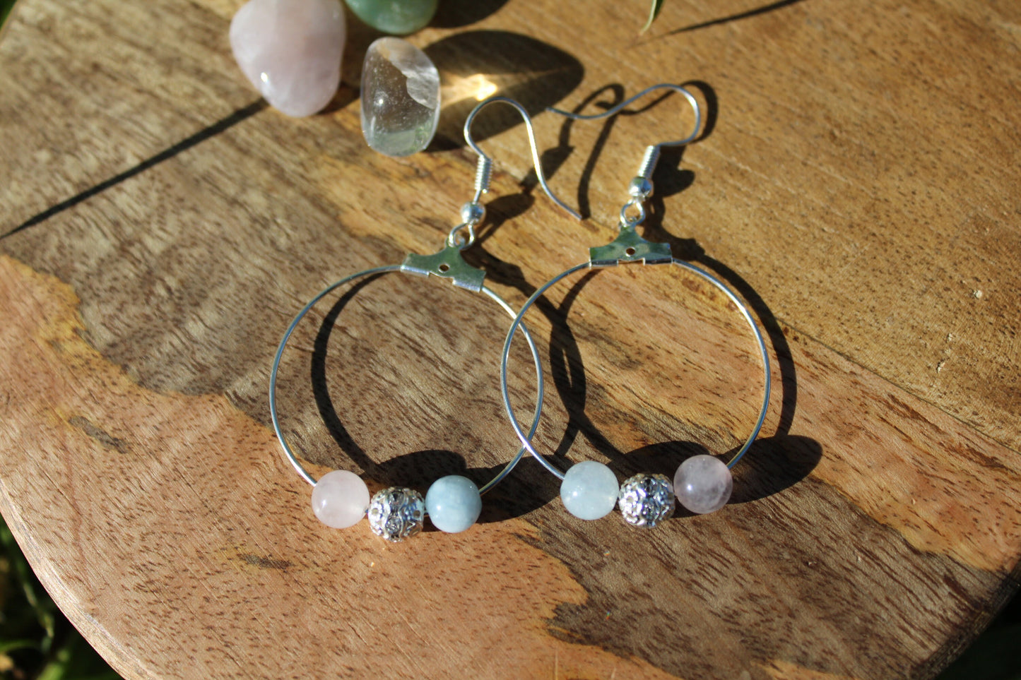Boucles d'oreilles créoles en pierres naturelles Aigue marine , Quartz Rose