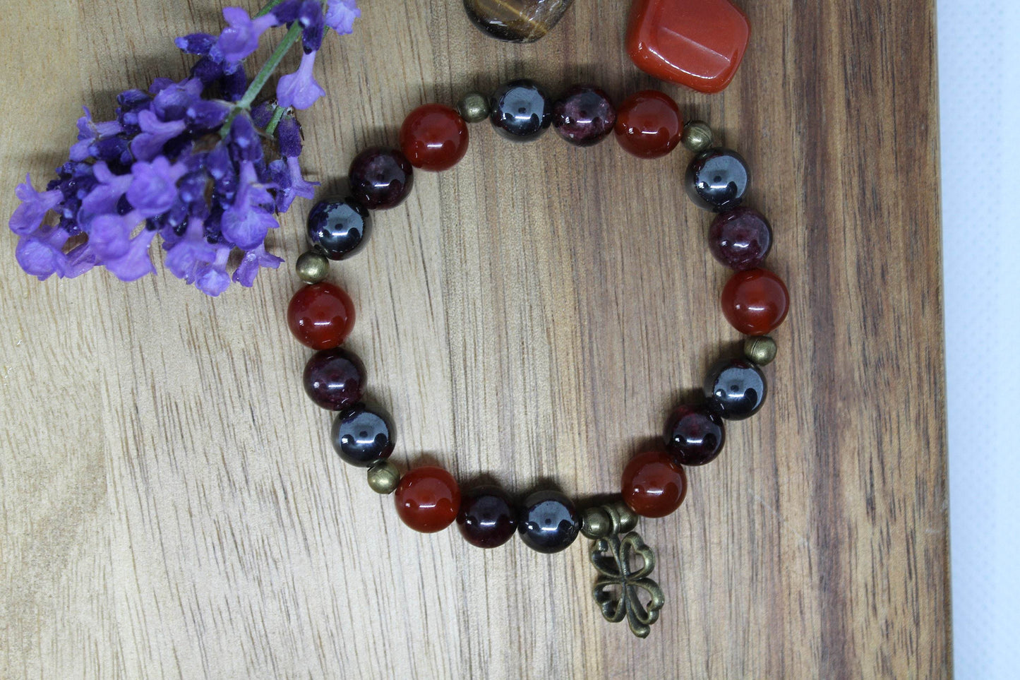 Bracelet pierres naturelles en Cornaline , Grenat , Hématite " Spécial Bélier "