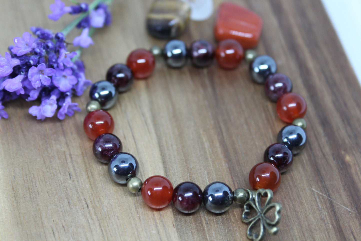 Bracelet pierres naturelles en Cornaline , Grenat , Hématite " Spécial Bélier "