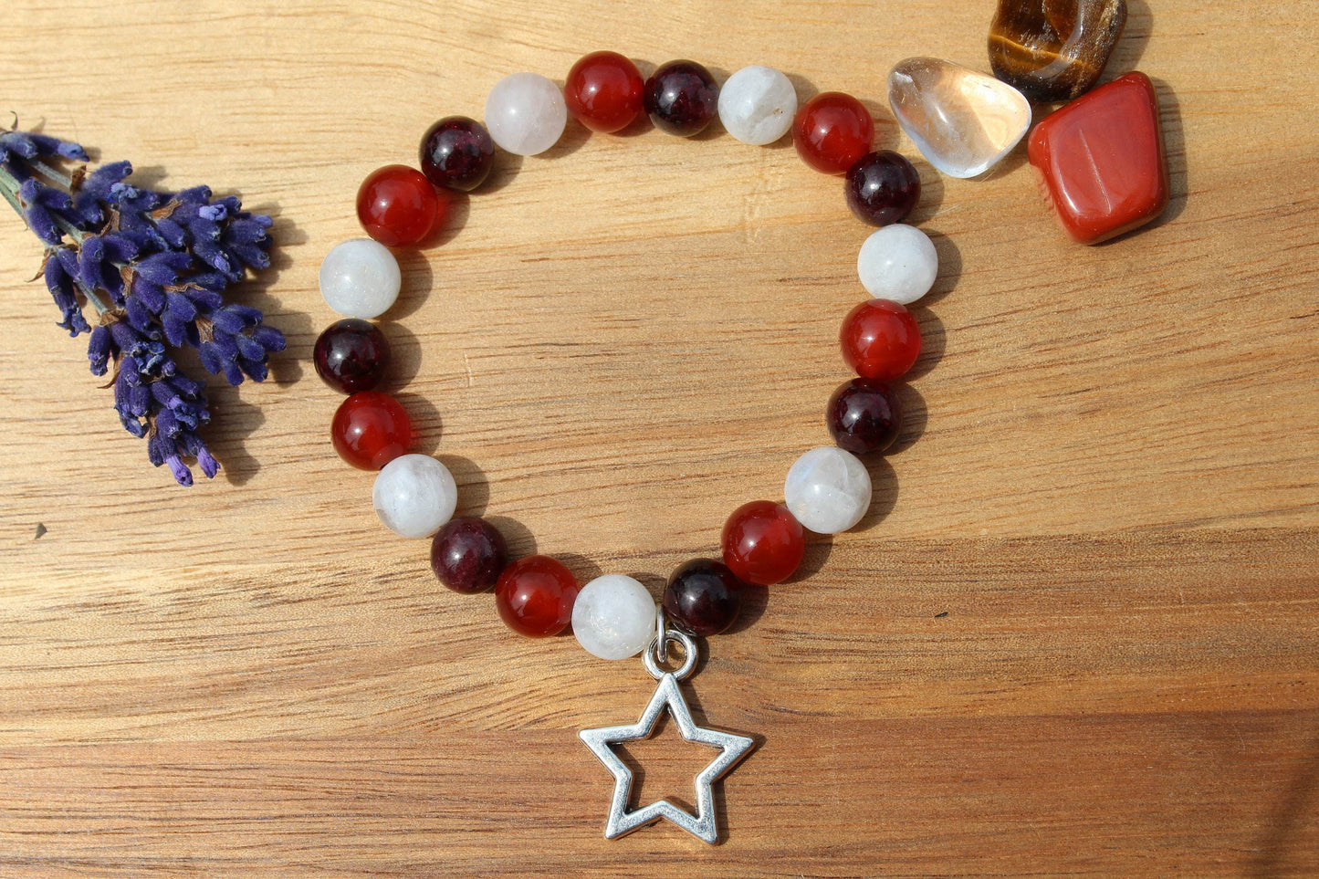 Bracelet en pierres naturelle en Pierre de lune, Grenat et Cornaline