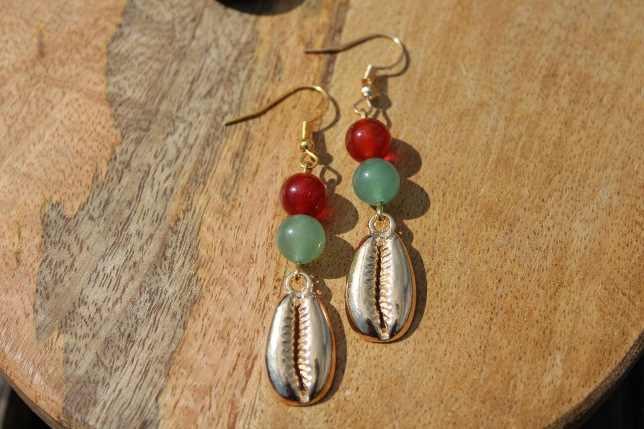 Boucles d'oreilles coquillage avec pierre naturelle Aventurine et Cornaline