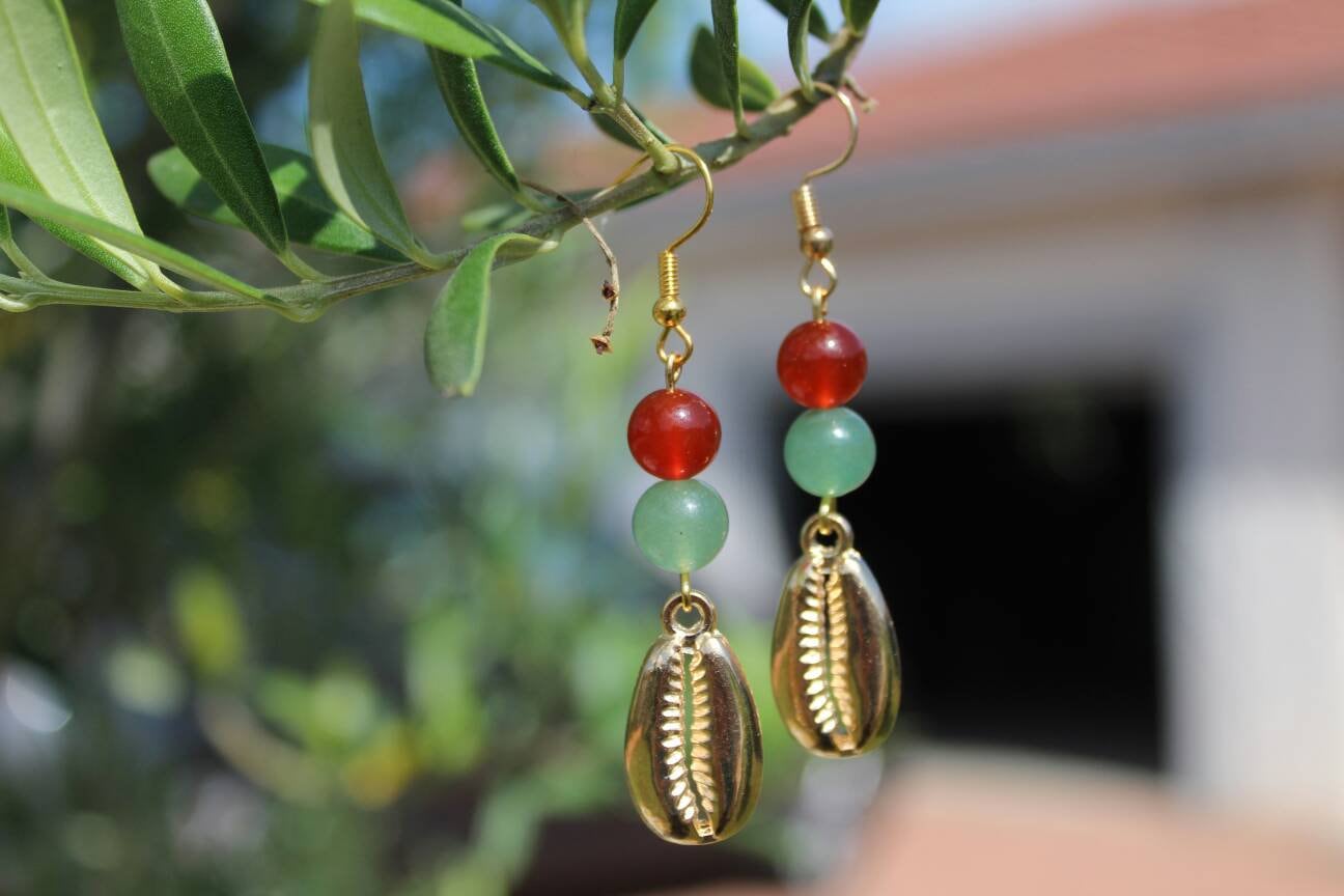 Boucles d'oreilles coquillage avec pierre naturelle Aventurine et Cornaline
