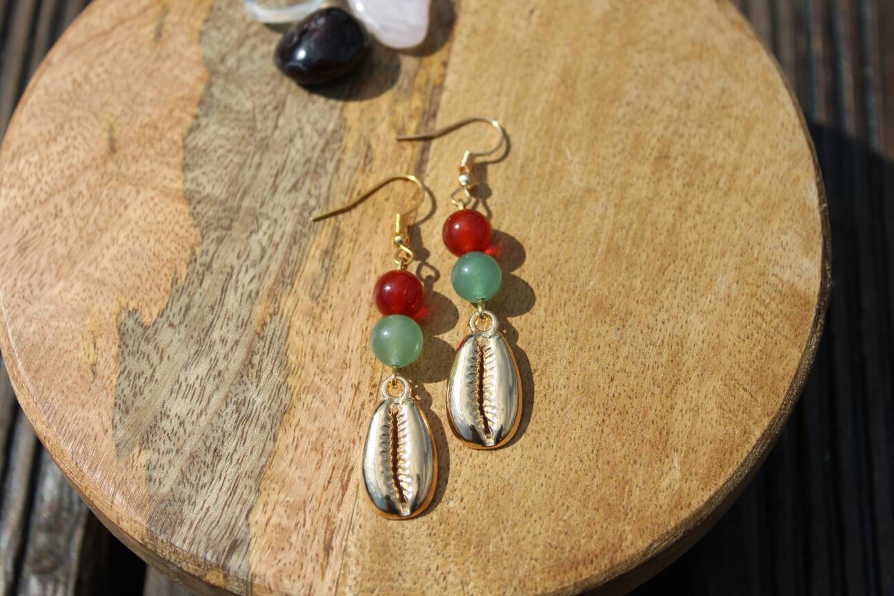 Boucles d'oreilles coquillage avec pierre naturelle Aventurine et Cornaline