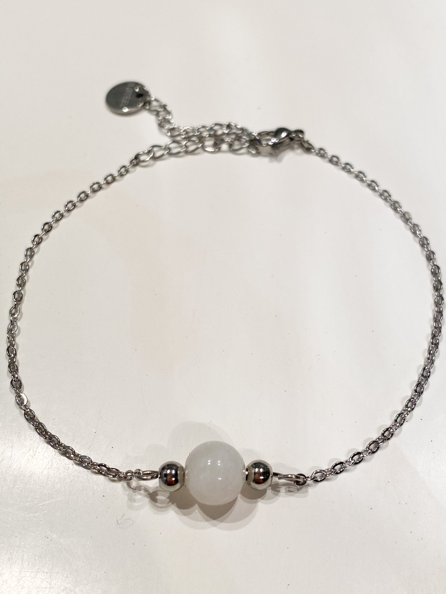 Bracelet en Pierre de Lune Naturelle et Acier Argenté – Bijou Raffiné et Durable
