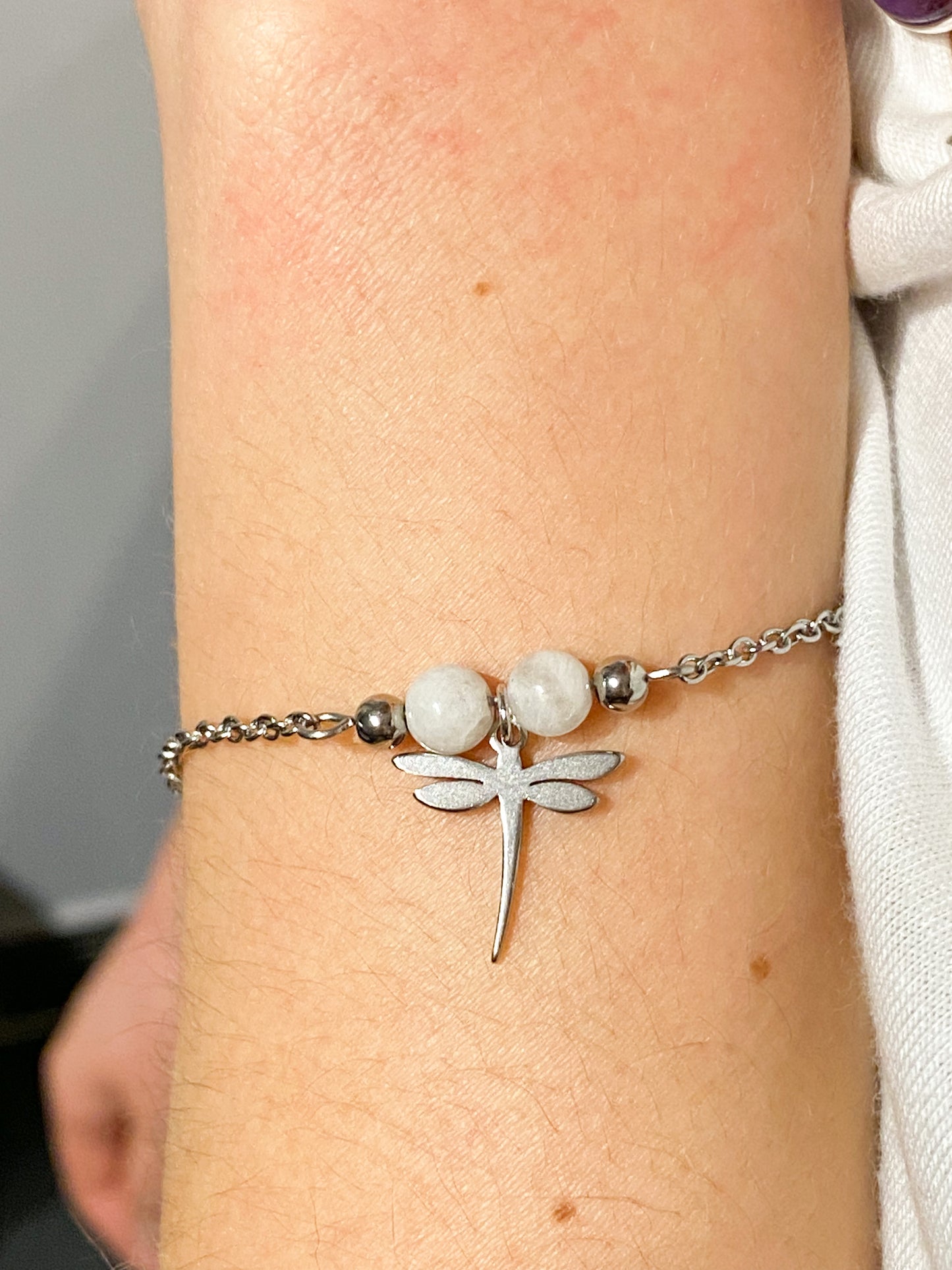 Bracelet acier inoxydable en pierres naturelles Pierre de Lune avec libellule