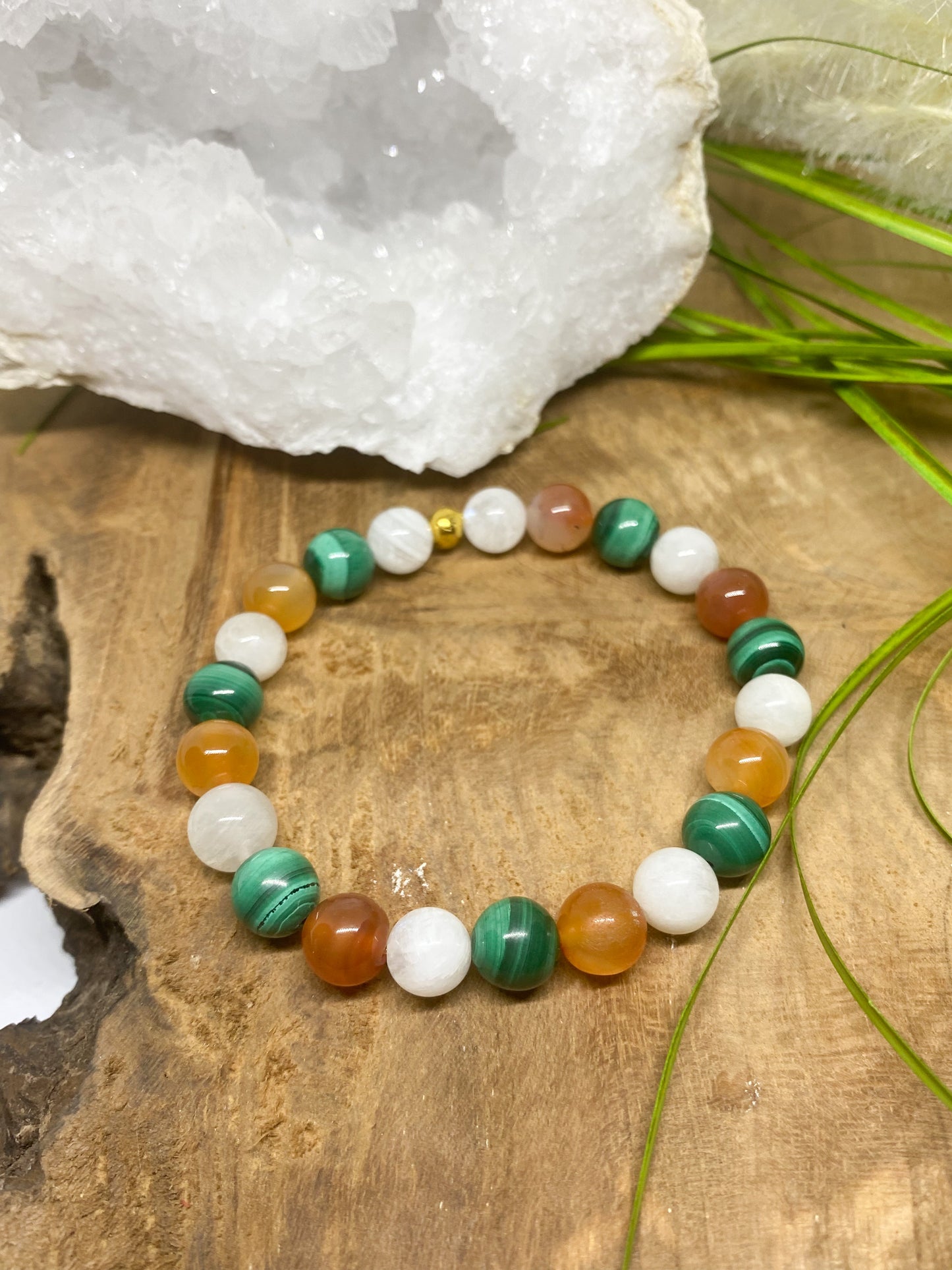 bracelet pierre de lune , cornaline et malachite