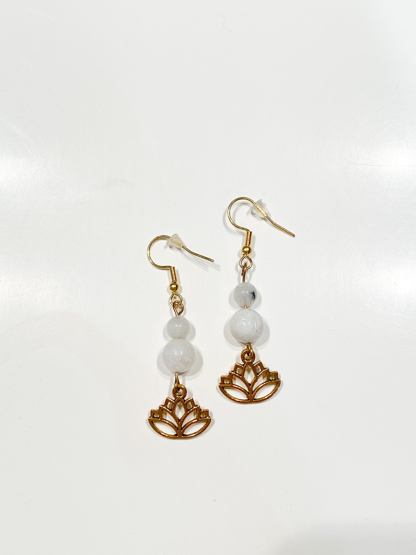 Boucles d'oreilles Pierre de Lune " Lotus"