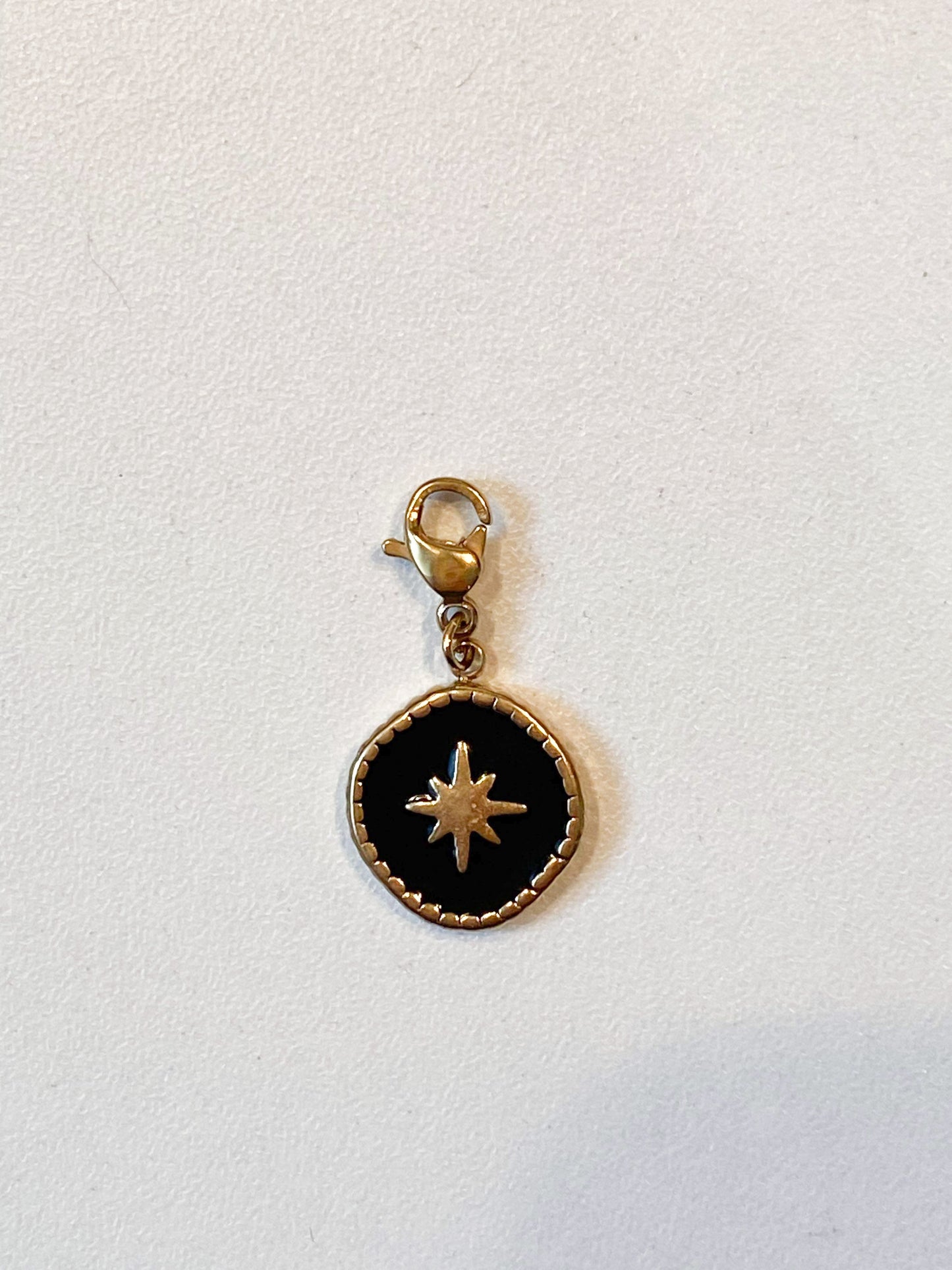 Charm étoile en acier inoxydable doré