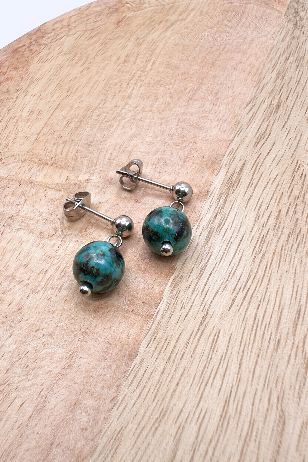Boucles d’Oreilles Turquoise Naturelle en Acier Inoxydable Argenté – Bijou Énergétique Apaisant & Élégant