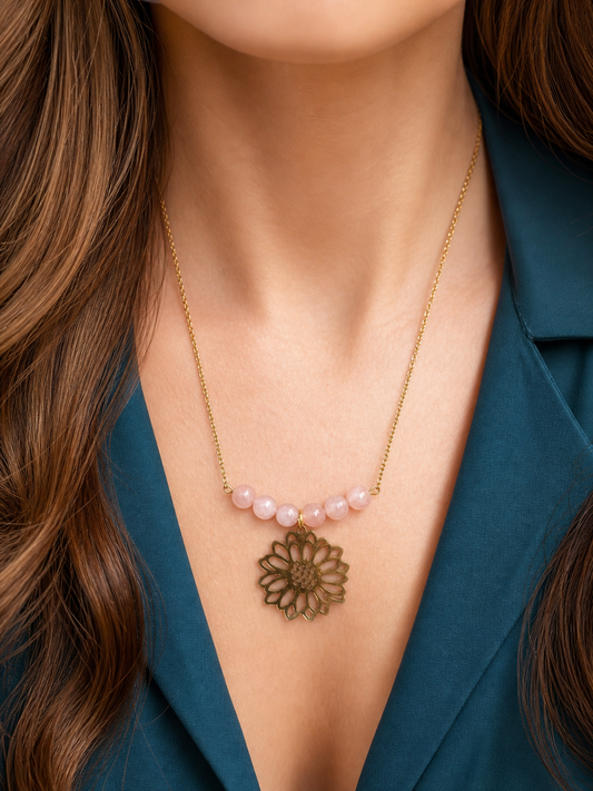 Collier en Pierre de Soleil Naturelle et Acier Inoxydable Doré – Bijou Lumineux Femme