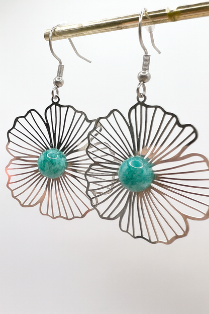 Boucles d’Oreilles Fleur Amazonite – Acier Argenté & Énergie Positive