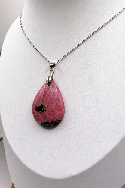 Collier en Thulite Rose – Pierre Naturelle de Confiance & Douceur Féminine