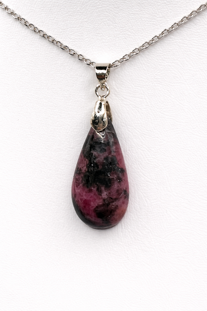 Collier en Thulite Naturelle – Pierre de Confiance & Amour de Soi – Acier Inoxydable Argenté