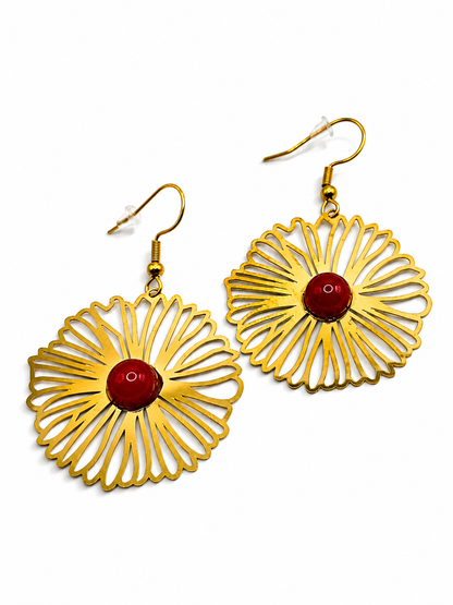 Boucles d’oreilles fleur en cornaline – acier inoxydable doré, bijou féminin et élégant