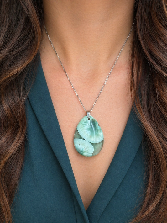 Collier agate fleur pierre naturelle en acier inoxydable argenté – collier femme élégant et apaisant