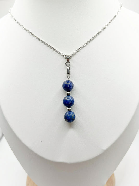 Collier en lapis-lazuli et acier argenté – collier femme pierre naturelle bleu – bijou protection, anti-stress et bien-être