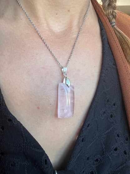 Collier quartz rose femme en acier inoxydable argenté – bijou pierre naturelle amour
