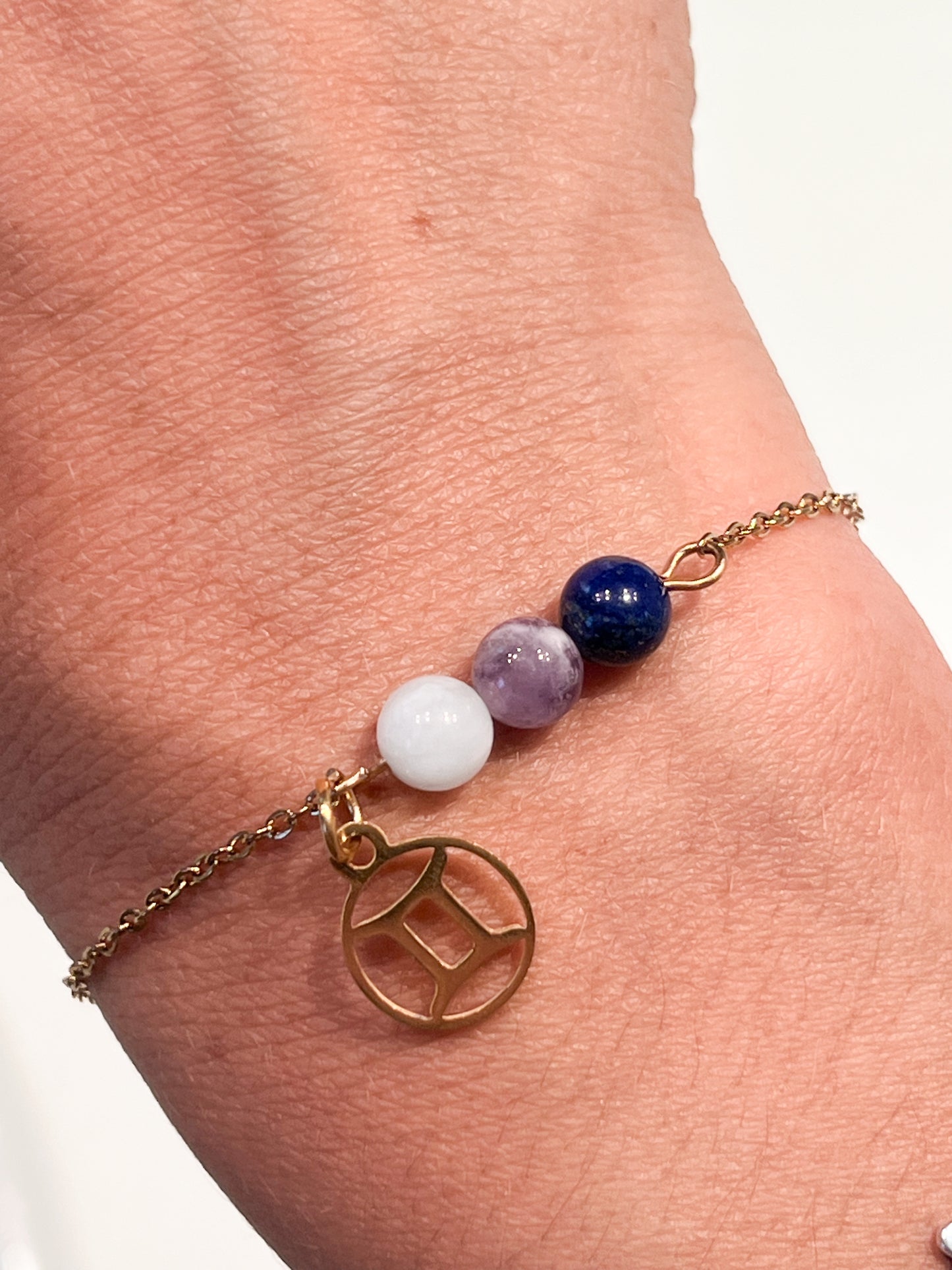 Bracelet Astrologique Gémeaux en Acier Doré avec Aigue-Marine, Lapis Lazuli et Améthyste