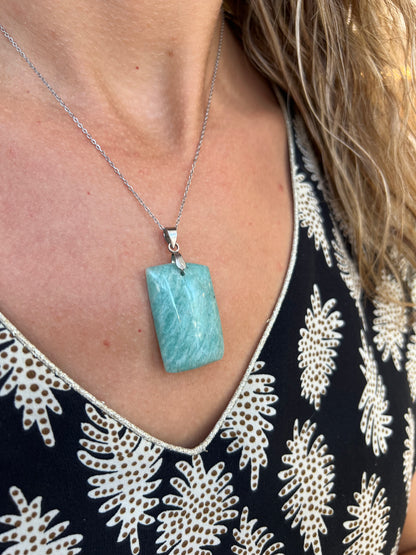 Collier Amazonite & Acier Argenté – Pierre Naturelle Apaisante, Cadeau Bien-Être & Lithothérapie
