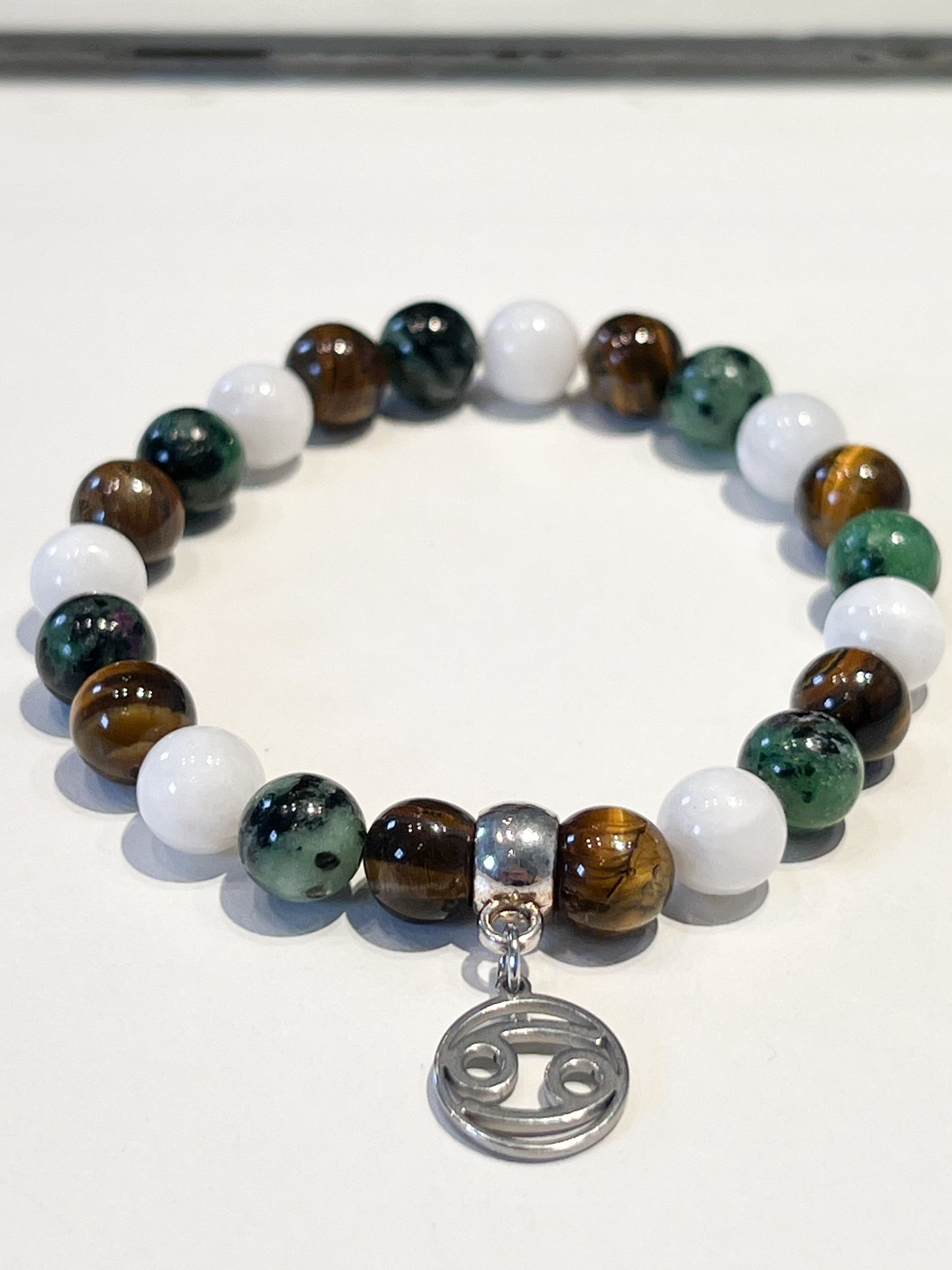 Bracelet Zodiaque Cancer en Pierre de Lune, Œil de Tigre et Rubis Zoisite : Protection et Équilibre