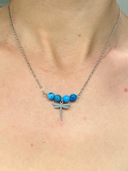 Collier en Apatite avec Pendentif Libellule en Acier Inoxydable - Harmonie Naturelle pour un Style Élégant