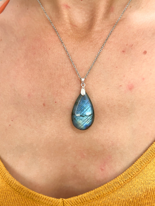 Collier Pierre Labradorite Naturelle – Protection & Lumière sur Acier Argenté