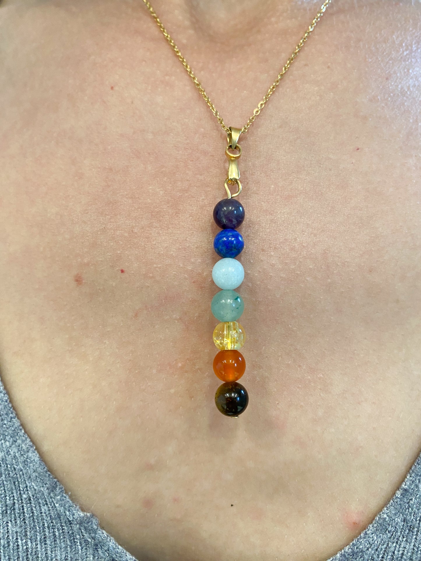 Collier 7 Chakras en Acier Inoxydable Doré – Harmonie Spirituelle et Élégance