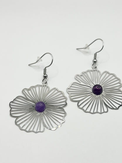 Boucles d’Oreilles Fleur en Améthyste Naturelle – Élégance Féminine & Apaisement Émotionnel