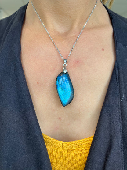 Collier LBijou Labradorite – Collier Pierre Naturelle Protectrice | Design Minimaliste et Spirituel