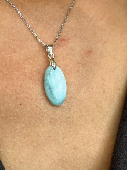 Collier en Larimar Naturel – Pierre Bleue Apaisante et Énergétique