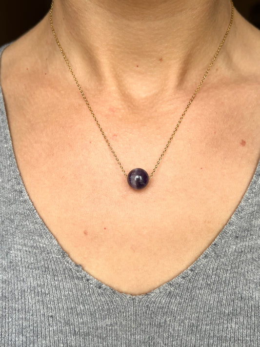Collier en Améthyste & Acier Inoxydable Doré – Élégance, Calme & Énergie Positive