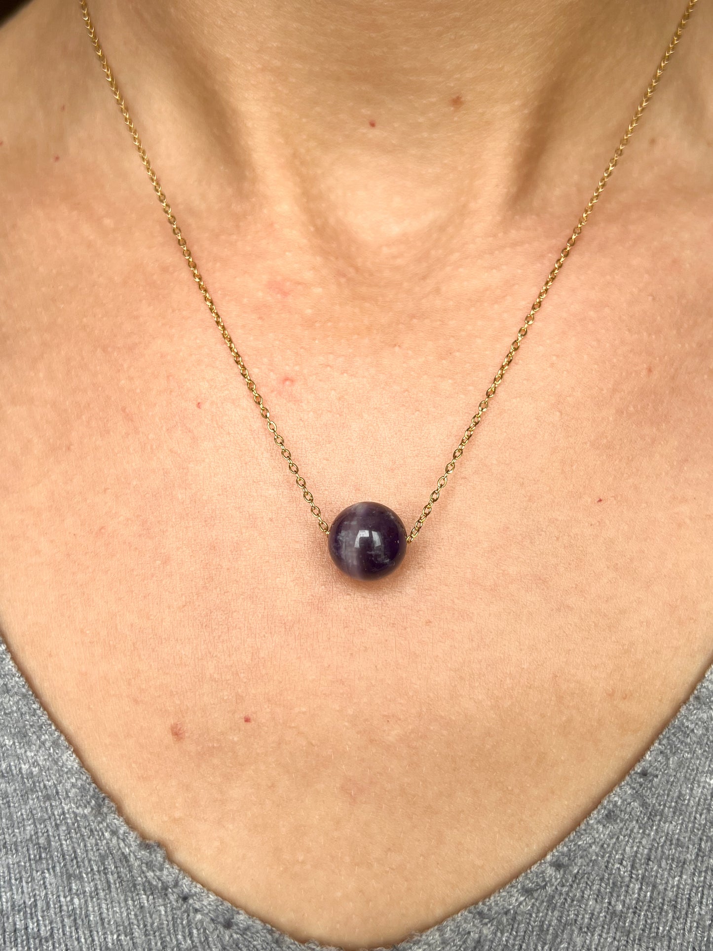 Collier en Améthyste & Acier Inoxydable Doré – Élégance, Calme & Énergie Positive