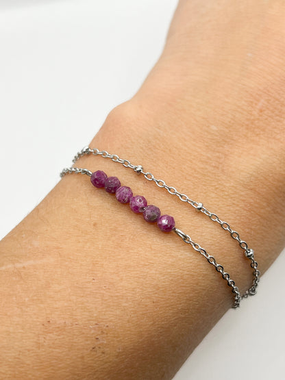 Bracelet Rubis Double Rang en Acier Inoxydable Argenté – Passion, Vitalité & Élégance