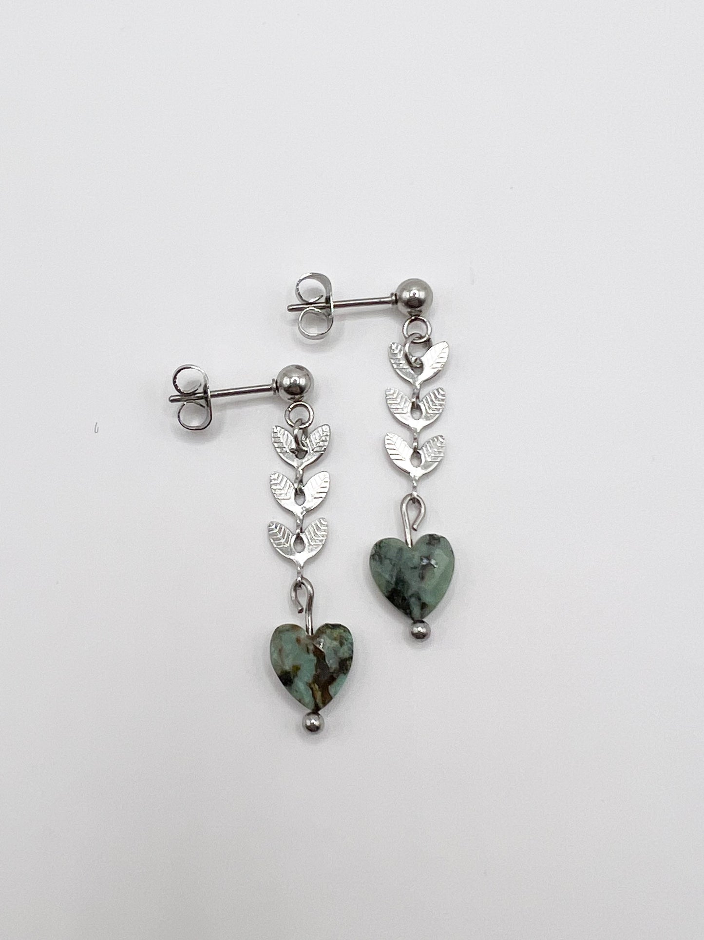 Boucles d’Oreilles Turquoise Naturelle – Acier Argenté Hypoallergénique – Protection & Style